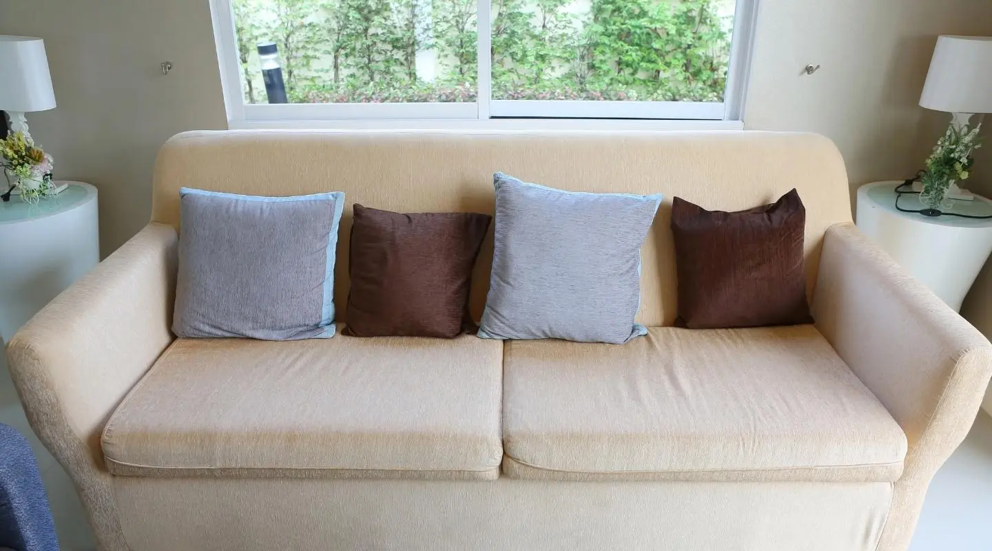 Pros-Of-Buying-A-Fabric-Sofa-Comfort-Level
